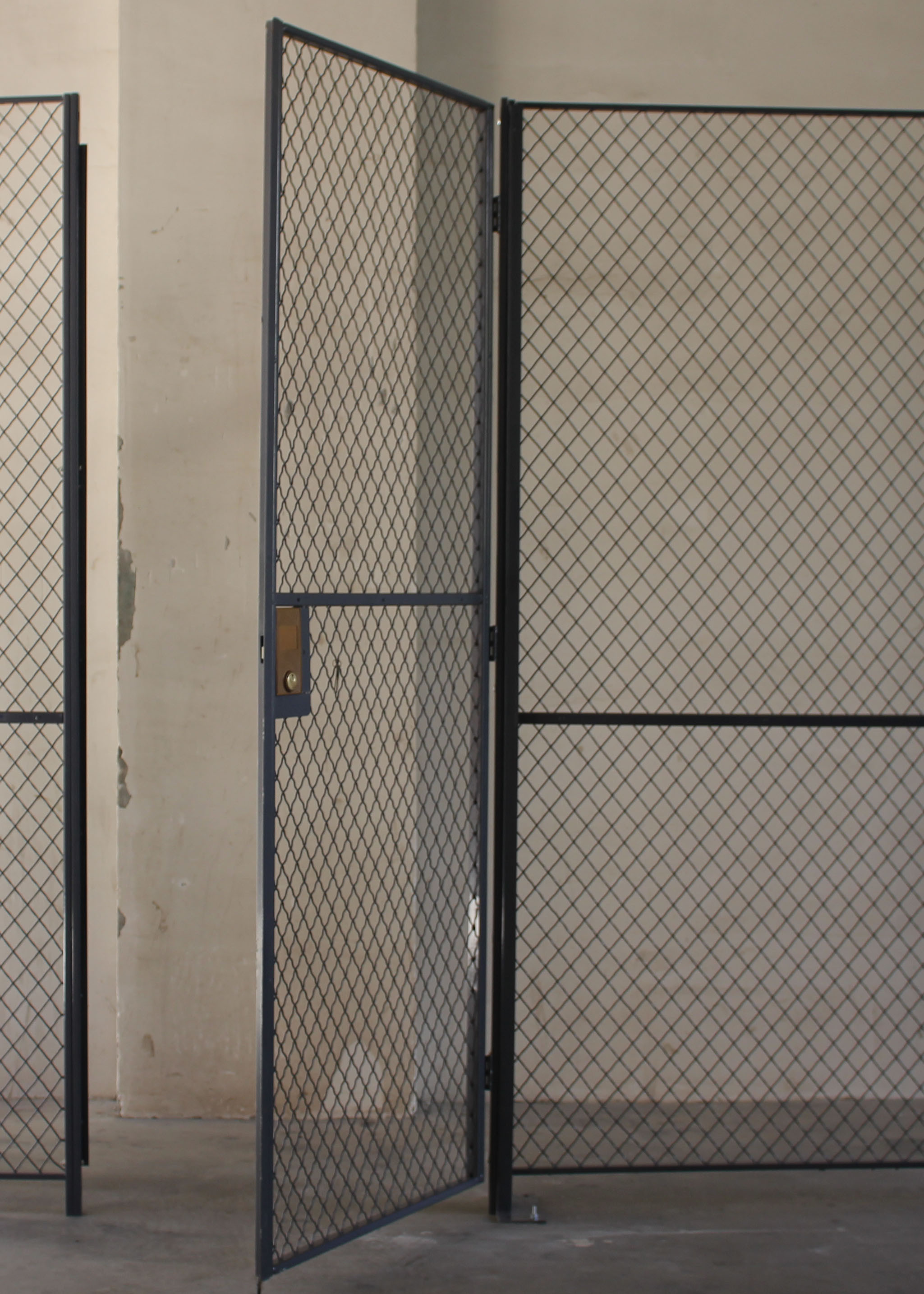 Grey Color Wire Mesh Partition Panels Single Hinged Security Cage Door